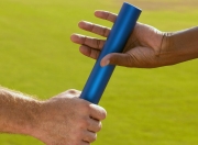 AYXapp下载-威斯特法伦的逆袭，当黄黑闪电劈落银河战舰，奥亚尔萨瓦尔在伯纳乌写下生涯诗篇