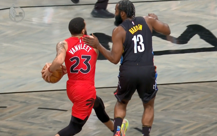 篮网碾压公牛，范弗利特惊艳四座