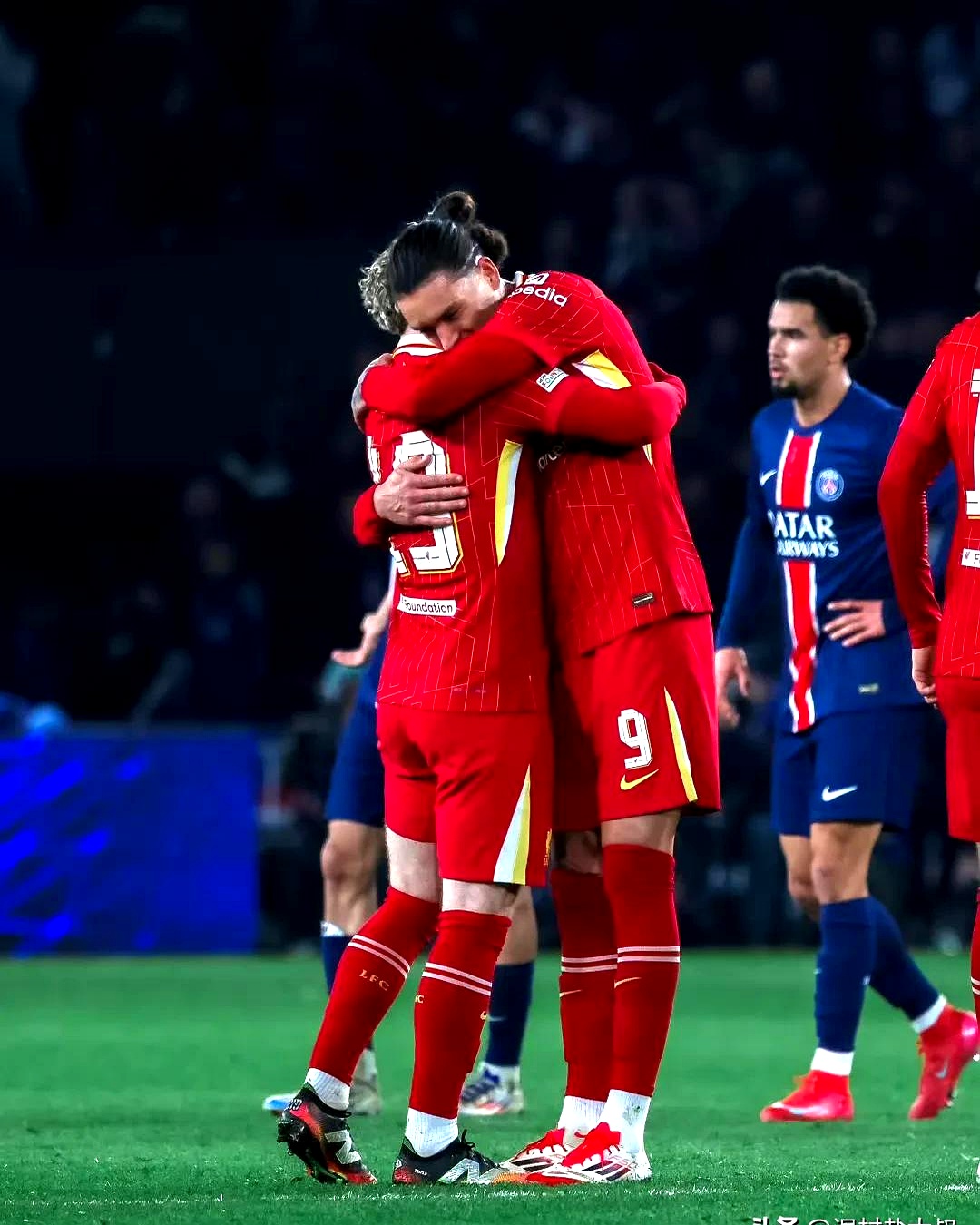 法国队逆转奥地利队，奥恰洛夫带队取胜