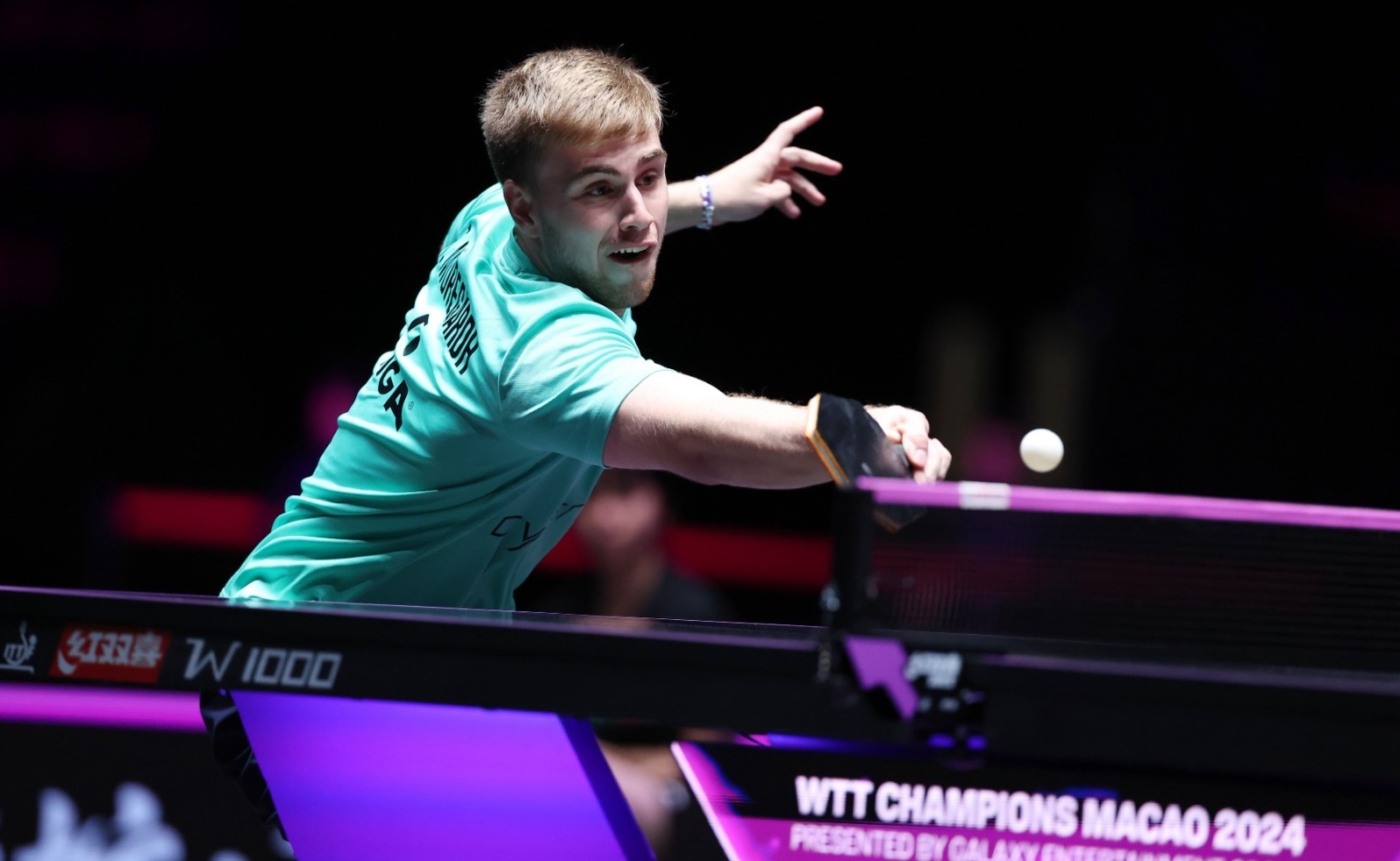 德国队险胜奥地利队，林高远状态火热