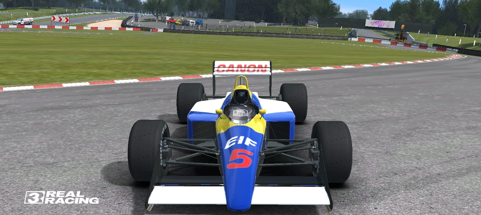 迈凯伦轻取法拉利，塞恩斯关键制胜