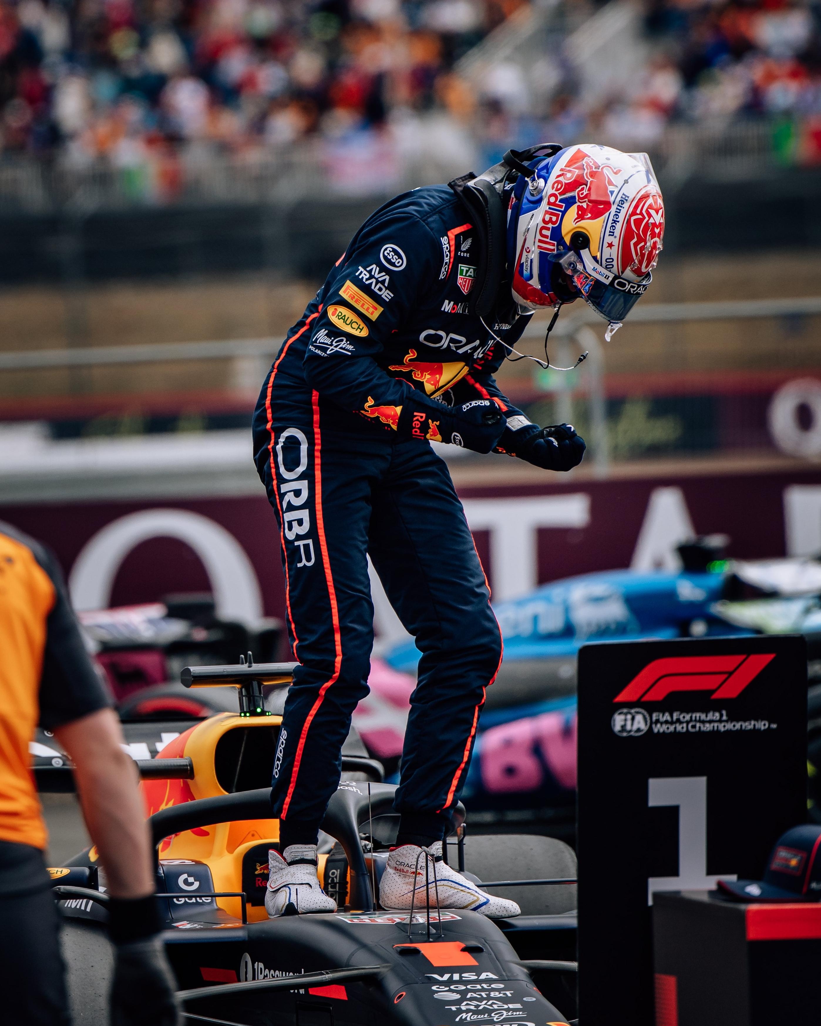 红牛车队横扫威廉姆斯，维斯塔潘带队取胜