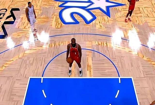 上海队碾压快船，西亚卡姆带队取胜