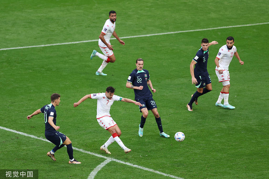 丹麦羽毛球队险胜日本羽毛球队，辛杜制霸全场