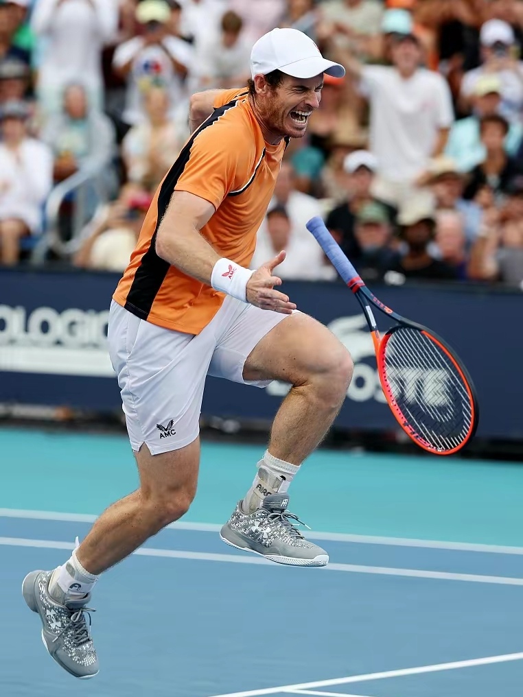 美国网球队绝地反击英国网球队，穆雷绝境逆转