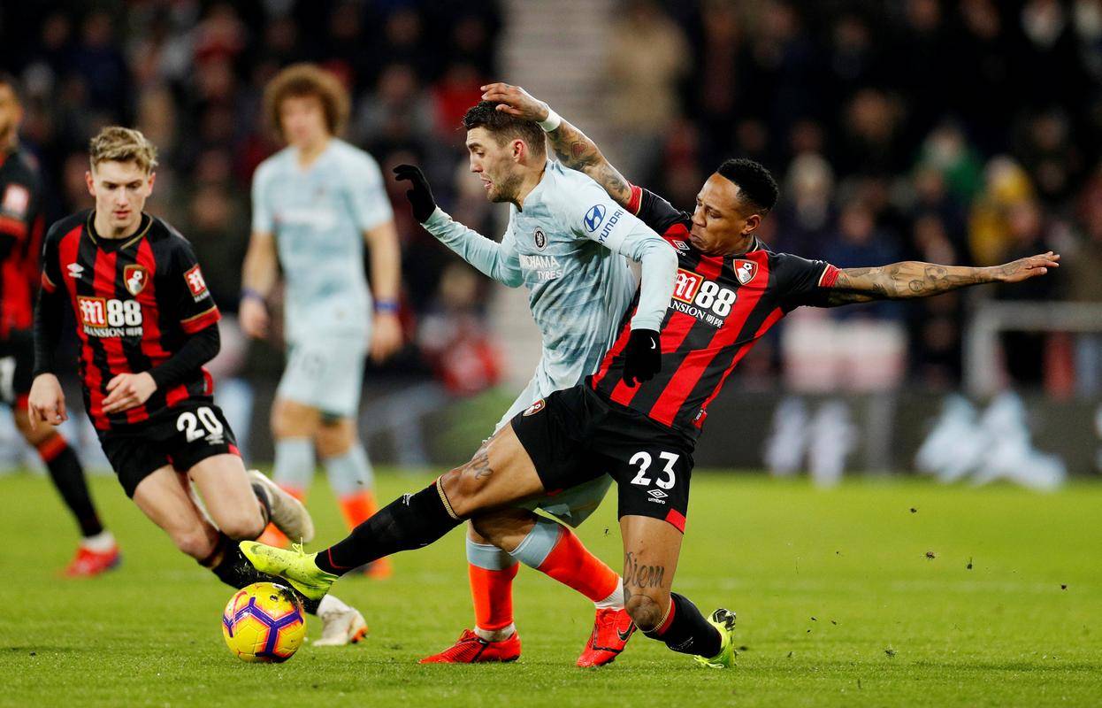 西汉姆联主场大胜伯恩茅斯，迅速崛起，追赶前八