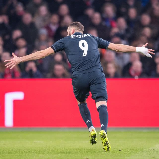 皇马客场击败阿贾克斯取得欧国联资格决赛资格 皇马客场击败阿贾克斯取得欧国联资格决赛资格