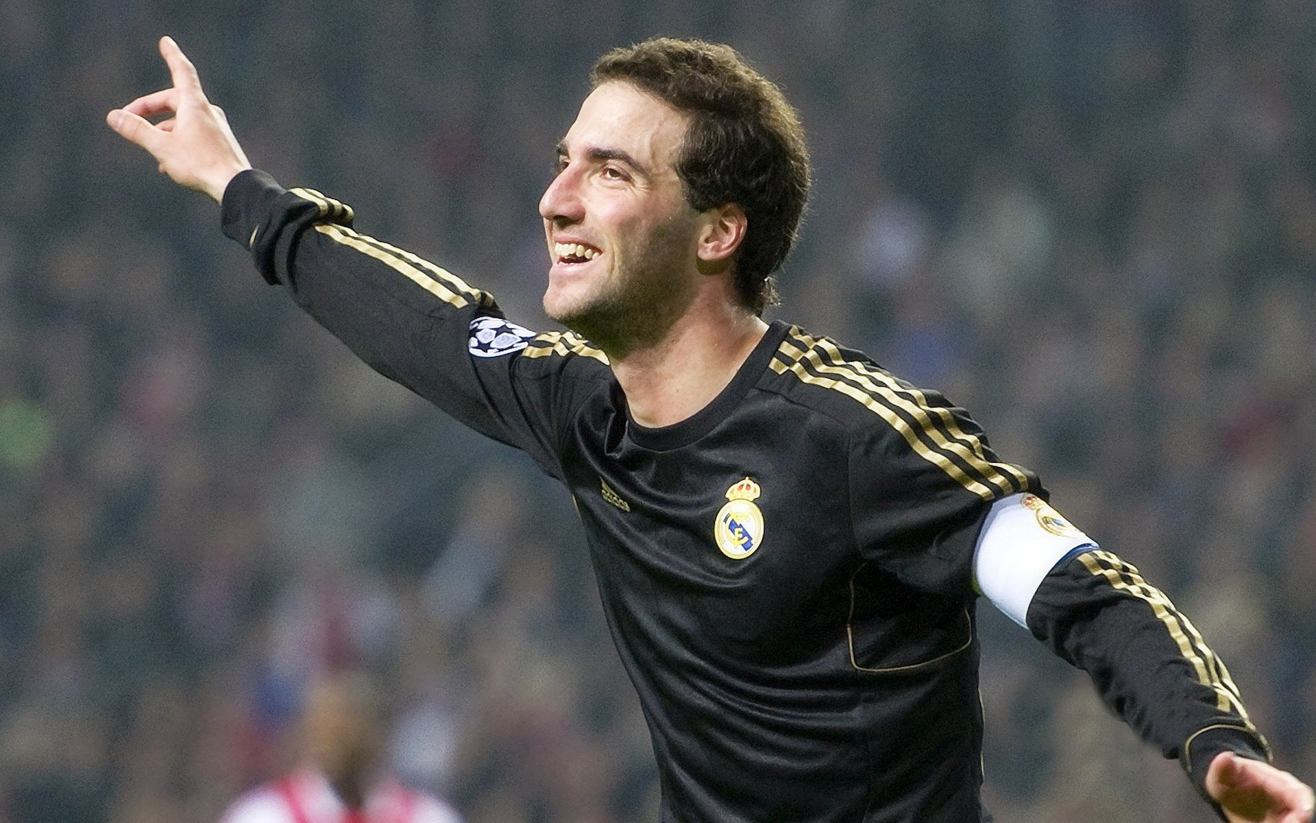 蓝月当空,红军的叹息与卢卡库的救赎—曼城强压利物浦,关键时刻站出来的为何是他?