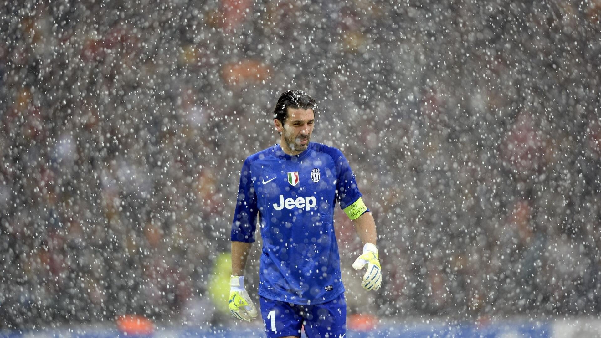这是一篇围绕您提供的关键词(世界杯焦点战、英格兰完胜伊朗、凯恩压哨绝杀)创作的、强调唯一性与史诗感的深度文章